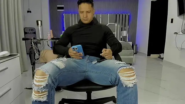 master leather online show from July 8, 3:44 am