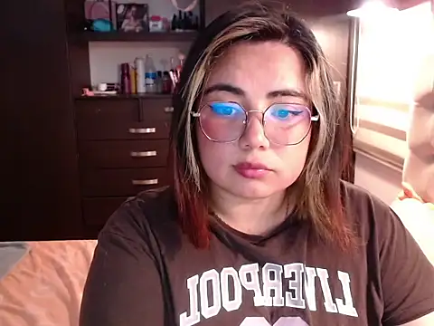 YiniBelle online show from February 10, 4:16 am