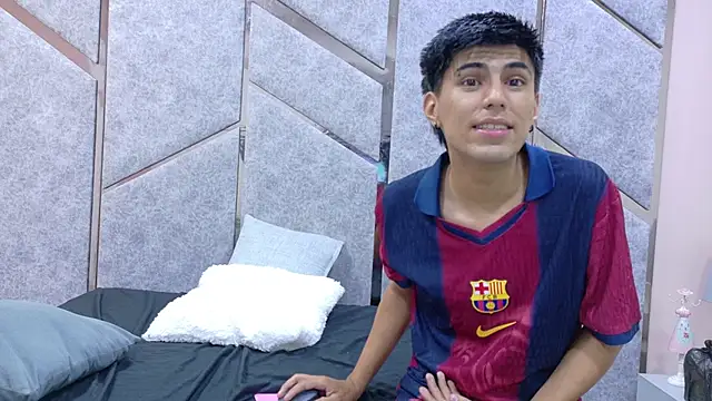 Lily y Finn online show from November 25, 3:28 am