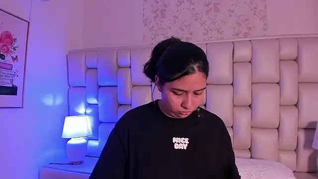 lea hunter   online show from November 17, 7:41 pm