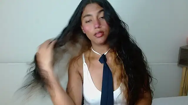 Snapshot of Bia_LuxBia_Lux chatting on February 4, 8:14 pm Bia LuxBia Lux online show from February 4, 8:14 pm