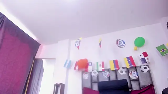 sarahhernandez online show from July 4, 3:07 pm