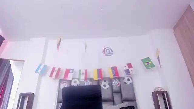 sarahhernandez online show from July 11, 3:26 pm