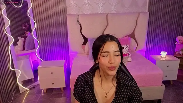 Joselyn tay online show from April 12, 12:10 pm