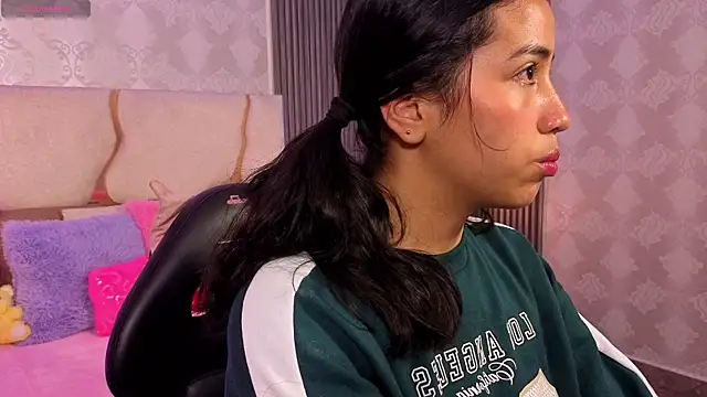 Joselyn tay online show from April 30, 12:33 pm