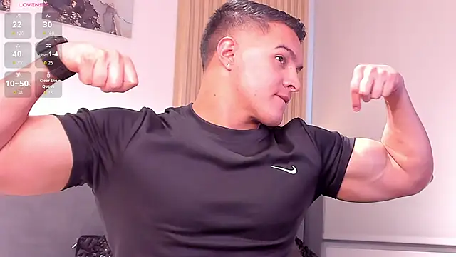 Snapshot of Mason_bennet chatting on February 7, 8:23 pm Mason bennet online show from February 7, 8:23 pm