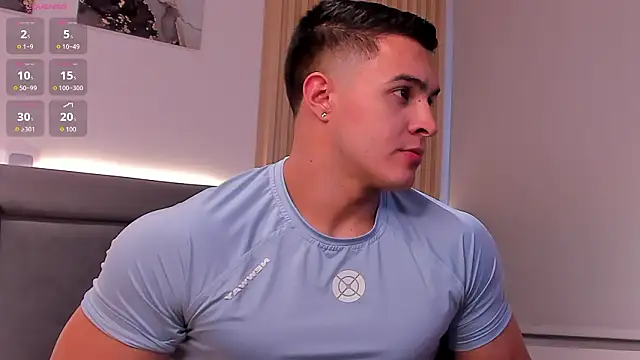 Snapshot of Mason_bennet chatting on February 10, 8:46 pm Mason bennet online show from February 10, 8:46 pm