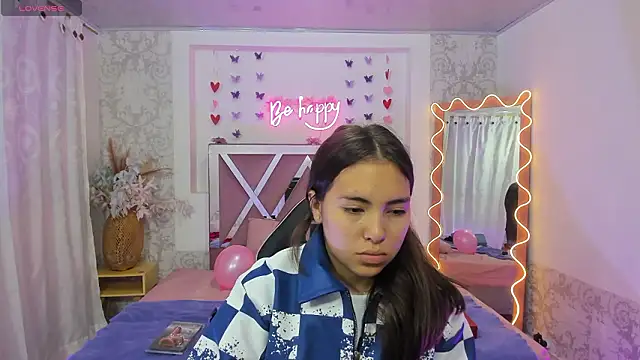 ISABELA TAY online show from March 7, 11:29 am