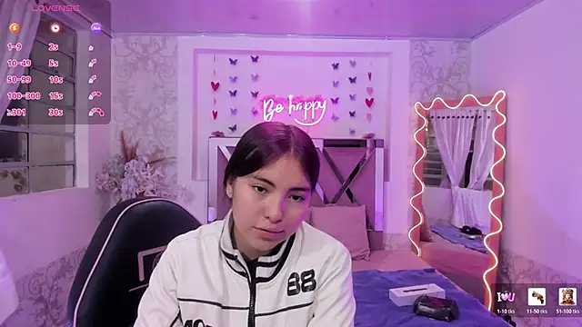 ISABELA TAY online show from March 11, 11:49 am