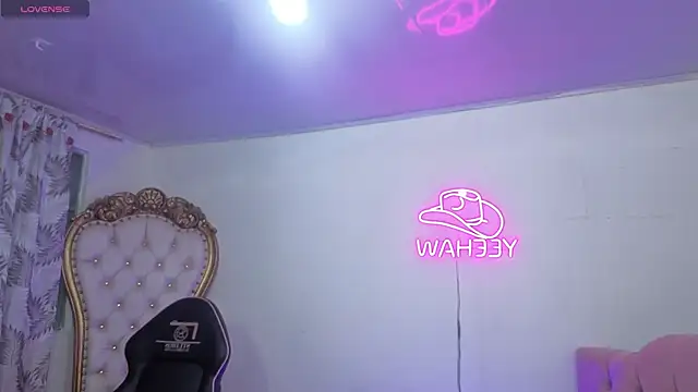 ISABELA TAY online show from April 29, 11:36 am