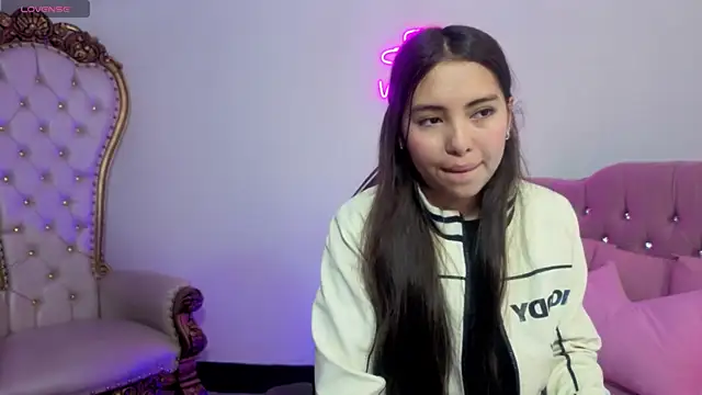 ISABELA TAY online show from May 20, 12:11 pm
