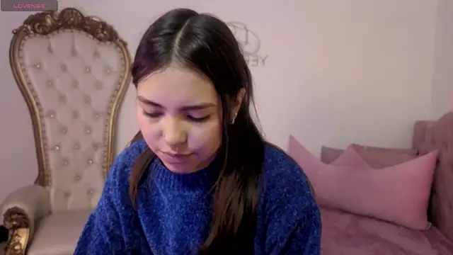 ISABELA TAY online show from August 1, 11:42 am