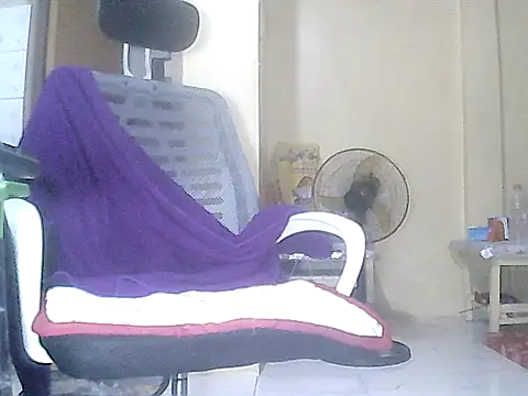 loriepinay46 online show from March 1, 8:33 pm