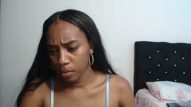 AishaOwens online show from November 27, 7:38 pm