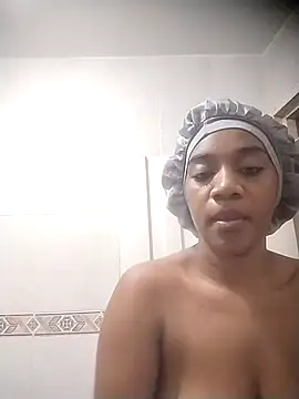 AishaOwens online show from December 19, 1:07 pm