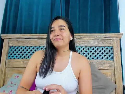 Chelsea Russell01 online show from December 3, 3:36 am