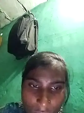 Snapshot of Big_Lovexx chatting on December 1, 6:24 pm Big Lovexx online show from December 1, 6:24 pm