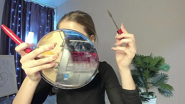 Aurora Glow21 online show from February 17, 4:20 am