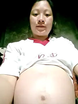 Snapshot of Micky_baby chatting on May 12, 4:26 pm Micky baby online show from May 12, 4:26 pm
