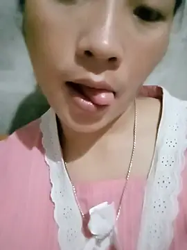 Snapshot of Micky_baby chatting on June 25, 5:17 pm Micky baby online show from June 25, 5:17 pm