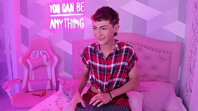 Snapshot of JacobRusso chatting on November 21, 4:55 am JacobRusso online show from November 21, 4:55 am