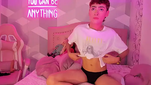 Snapshot of JacobRusso chatting on November 23, 2:44 am JacobRusso online show from November 23, 2:44 am