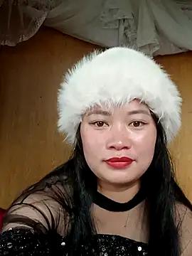 LyZii2k7 online show from November 17, 5:46 am