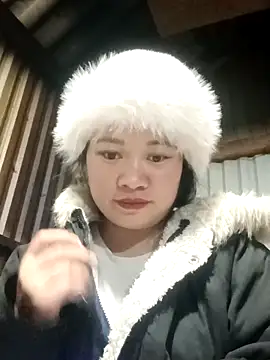 LyZii2k7 online show from November 18, 10:36 pm