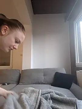 Snapshot of Lilly_hase chatting on December 2, 8:08 am Lilly hase online show from December 2, 8:08 am