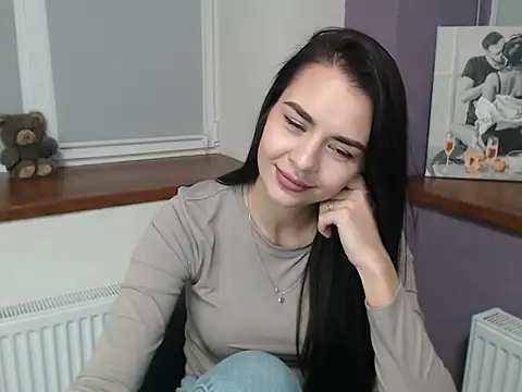 divina kira online show from November 29, 8:50 am