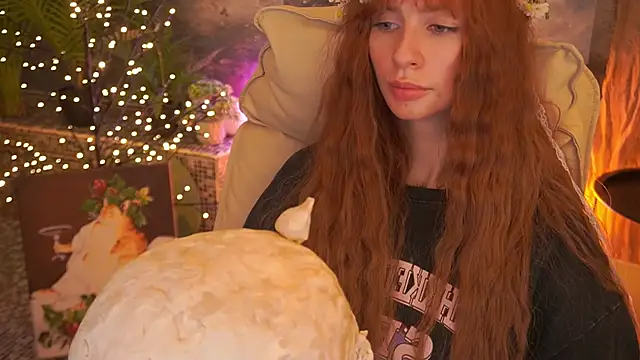 Nicol Moonn online show from March 13, 1:51 pm