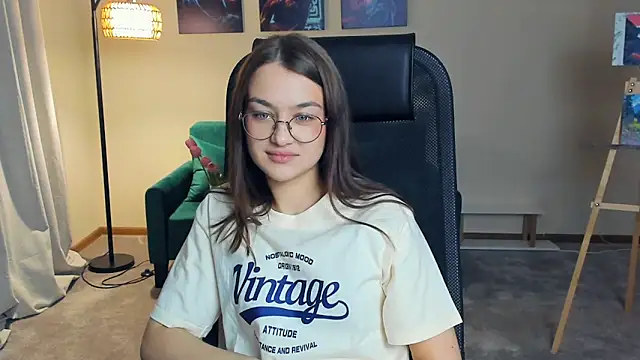 AveryFechter online show from November 16, 3:39 pm