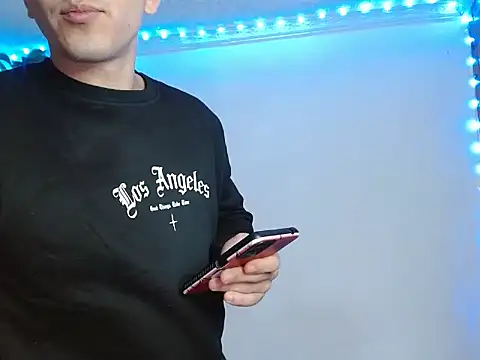 Maax30233 online show from December 4, 6:16 pm