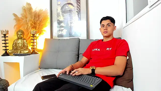 ZeusBrant online show from May 14, 1:29 pm