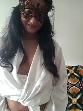 Snapshot of cameleonix18 chatting on November 19, 8:03 am cameleonix18 online show from November 19, 8:03 am