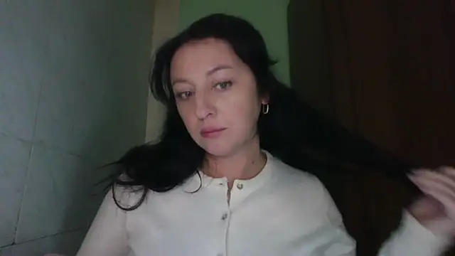 Snapshot of MelinaAx chatting on December 3, 11:52 am MelinaAx online show from December 3, 11:52 am