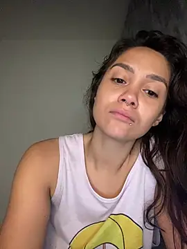 Snapshot of carolsapequinha chatting on June 28, 10:21 am carolsapequinha online show from June 28, 10:21 am