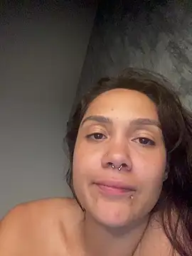 Snapshot of carolsapequinha chatting on July 7, 4:48 am carolsapequinha online show from July 7, 4:48 am