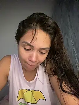 Snapshot of carolsapequinha chatting on July 23, 1:20 pm carolsapequinha online show from July 23, 1:20 pm