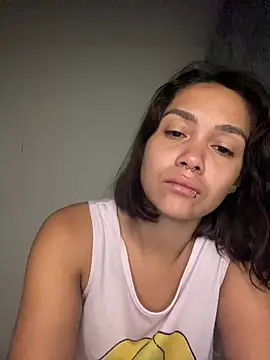 Snapshot of carolsapequinha chatting on July 28, 10:54 am carolsapequinha online show from July 28, 10:54 am