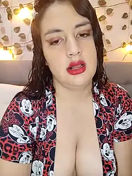 Snapshot of White_Queen_1 chatting on November 21, 9:02 pm White Queen 1 online show from November 21, 9:02 pm