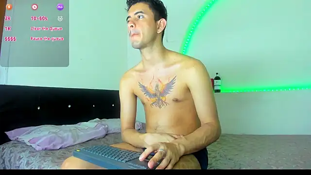 kaiborman00 online show from January 18, 11:25 am