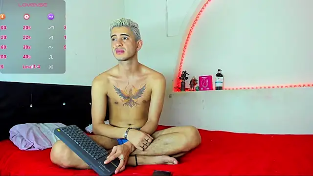 kaiborman00 online show from March 7, 3:03 am