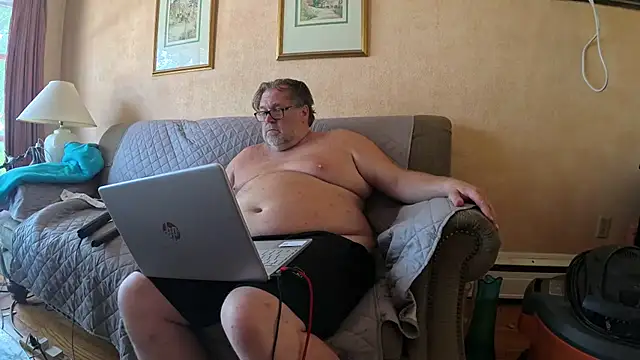 Snapshot of Joshc405 chatting on July 3, 2:56 pm Joshc405 online show from July 3, 2:56 pm