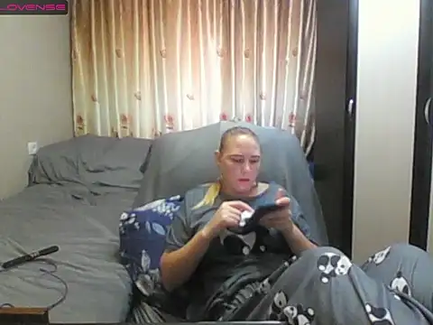Snapshot of JenniDeep chatting on July 23, 3:48 am JenniDeep online show from July 23, 3:48 am