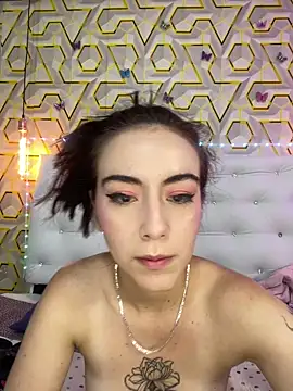 Snapshot of MelanyyJhonson15 chatting on May 6, 2:51 am MelanyyJhonson15 online show from May 6, 2:51 am