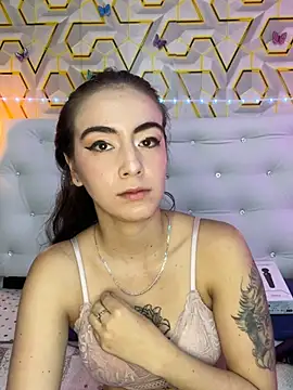 Snapshot of MelanyyJhonson15 chatting on May 8, 3:23 am MelanyyJhonson15 online show from May 8, 3:23 am