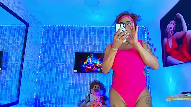 TAYLOR S7 online show from March 7, 1:46 am