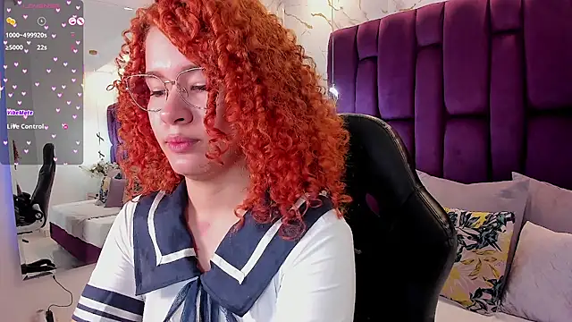 avrilwaynee online show from November 19, 12:27 pm