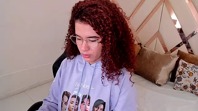 avrilwaynee online show from January 7, 11:56 am